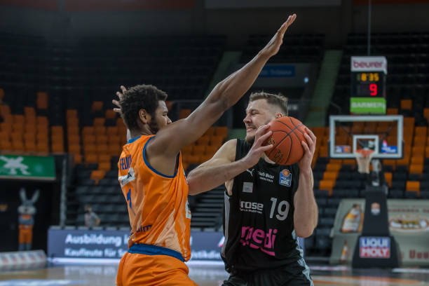 供全方位的 供全方位的